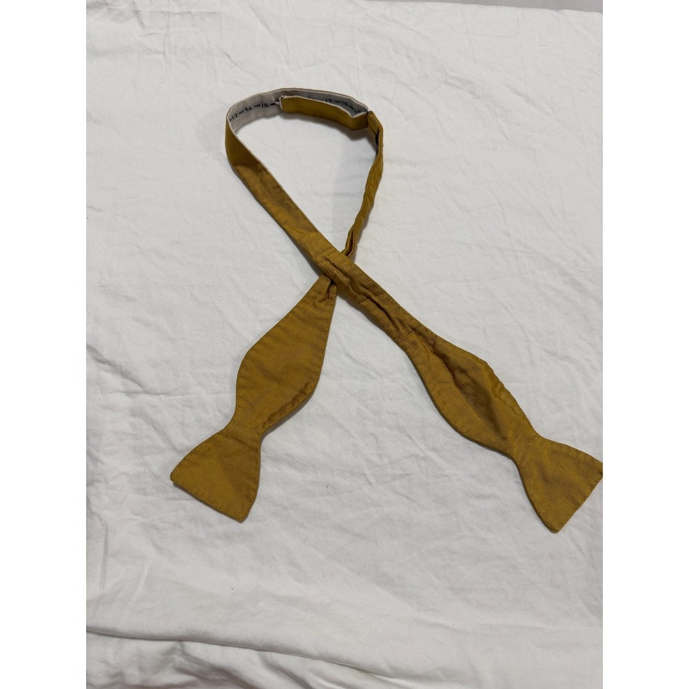 Thomas Pink Gold Silk Self Tie Bow Tie Adjustable Mens Ribbed Texture 14-16